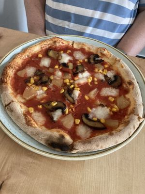 Hawaiian pizza, but changed ham to mushrooms   at Chutnej in Prague