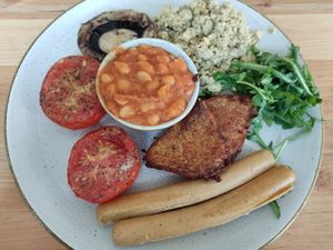 Full English breakfast at Chutnej in Prague