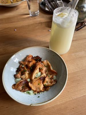 Trumpet pink mushroom (195 czk) Brazilian lemonade  at Chutnej in Prague