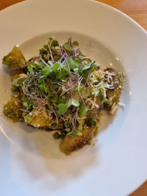 Gnocchi mit Pesto at Chutnej in Prague