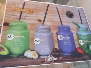 Smoothies with almond or soy milk at Greeners in Salta