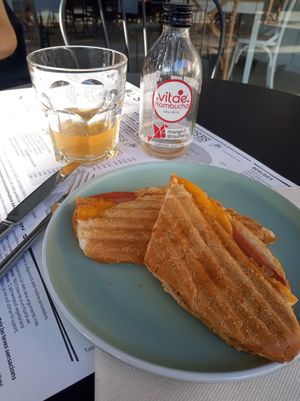 Planchado de 'bacon' y 'queso'. Delicioso! at Kokobol in Igualada