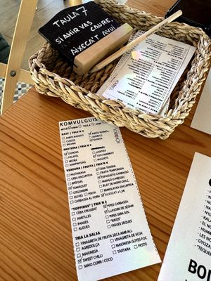 Bowl ingredients: tick what you want at Kokobol in Igualada