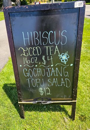 Hibiscus iced tea, gochujang tofu salad at Viva Vegan - Food Truck in San Francisco