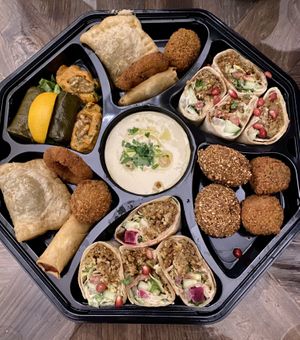 Eastern table set, veganised  at 1000 en 1 Nacht in Bergen Op Zoom