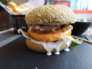 Burger at Reed in Luxembourg City