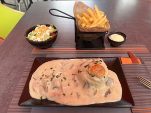   at Reed in Luxembourg City