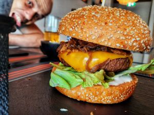 Joy-burger at Reed in Luxembourg City