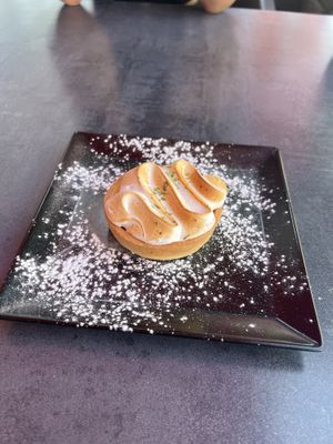   at Reed in Luxembourg City