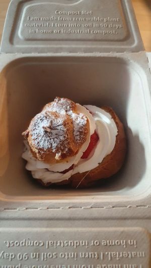 Postre de fresa, nata y crema pastelera at Reed in Luxembourg City