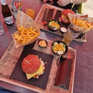 The order came with a small side salad at Reed in Luxembourg City