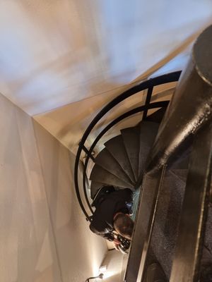 Not so easy spiraling stairs at Reed in Luxembourg City