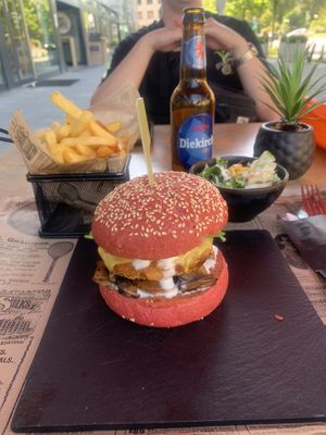   at Reed in Luxembourg City