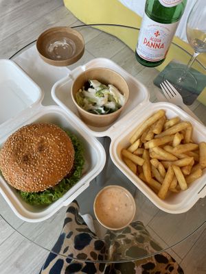   at Reed in Luxembourg City