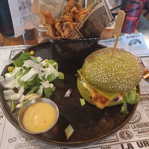 Crispy burger at Reed in Luxembourg City