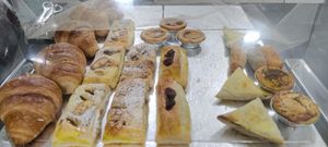 Sweets and pastries at AllVeggie in Alverca Do Ribatejo