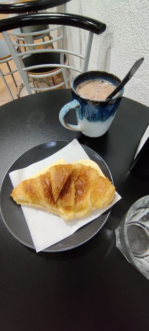 Croissant with vegan cheese at AllVeggie in Alverca Do Ribatejo