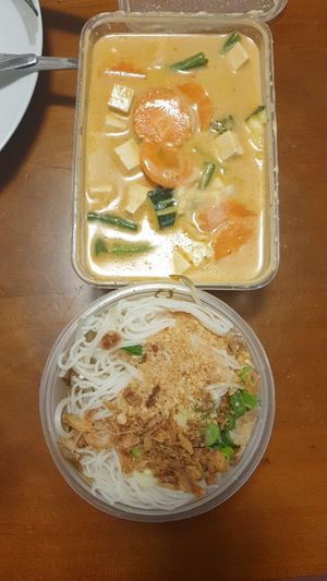 Vegan laksa takeaway at Muang Thong Thai in Bendigo