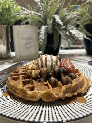 Berry Waffle   at Oatberry Cafe - Scotts Square in Central Singapore
