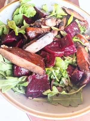 Beet & Arugula Salad With added Portobello mushrooms at Kid Cashew in Mount Pleasant