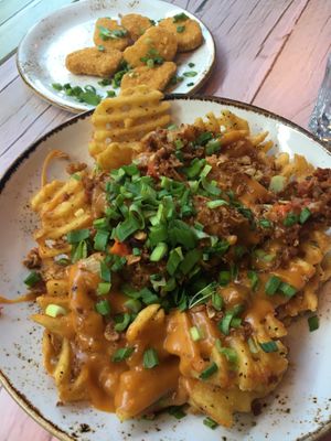 Very tasty got the vegan nuggets and loaded waffle fries   at Junk y Vegan in Helsinki