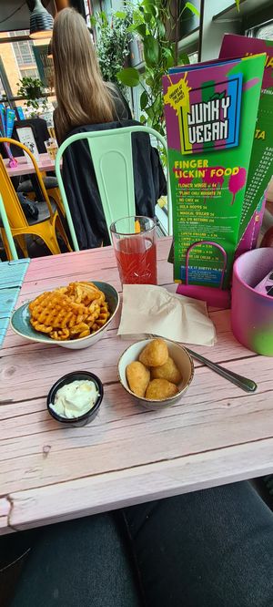 Plant Chili Nuggets and Criss Cross at Junk y Vegan in Helsinki