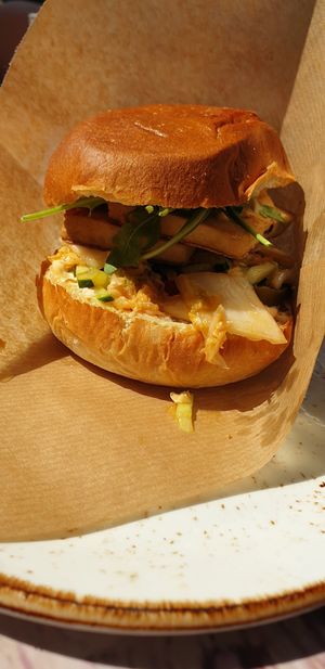 Asian Kiss tofu burger at Junk y Vegan in Helsinki