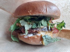 Smash burger at Junk y Vegan in Helsinki