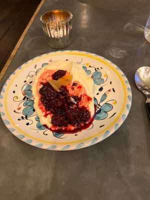  Berry cheesecake— vegan! at Artist Residence in Penzance