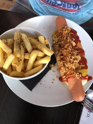 Meatless Hotdog & Fries  at The Music Cafe in Stratford-upon-avon