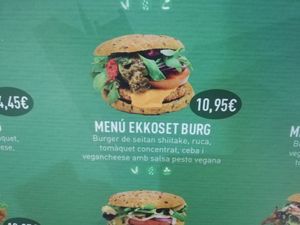Mi choice... Very good one hehe at Super Vegan in Barcelona