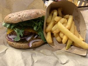 Ekkoset Burg Menu  at Super Vegan in Barcelona