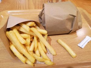 Fries at Super Vegan in Barcelona