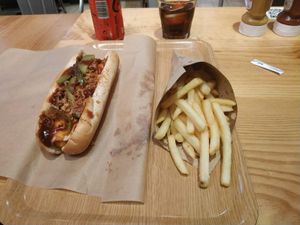 hot-dog bacon menù at Super Vegan in Barcelona