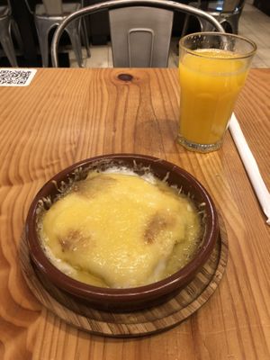 Vegan cannelloni with mushrooms  at Super Vegan in Barcelona