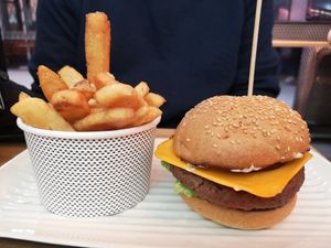 The Australian Impossible Burger at MEL - Grill'd - T2 in Melbourne Airport