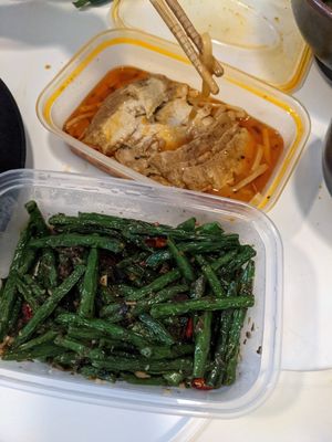 Chicken and green beans at Tofu Vegan - Islington in North London