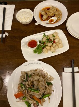 Ho Fun noodles (GF), salt n’ pepper tofu (GF), wontons in special sauce (not GF) and rice  at Tofu Vegan - Islington in North London
