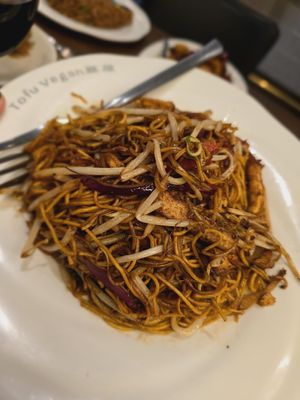 Stir fried noodles with tofu at Tofu Vegan - Islington in North London