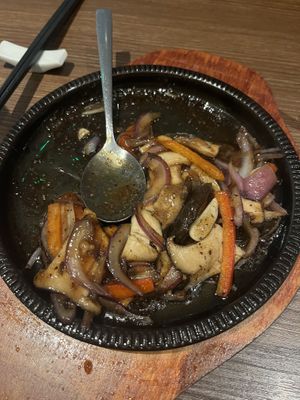 King oyster mushrooms in pepper sauce   at Tofu Vegan - Islington in North London