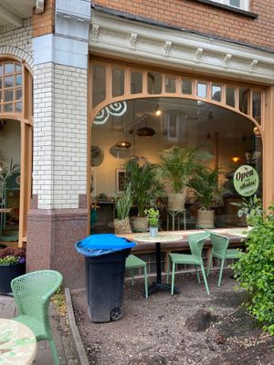 Outside at Bagels & Beans - Biltstraat in Utrecht