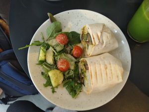 Middle East wrap at Oliver Green - West in Amsterdam