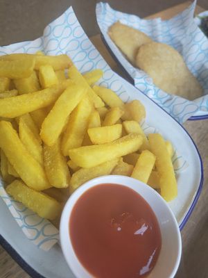 Chips at Hunky Dory in Byron Bay