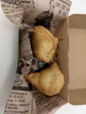 Two samosas, €5,95 at Curcumaa in Gran Canaria