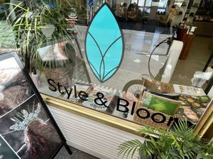 store window at Style & Bloom in Cologne