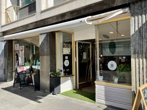 store front at Style & Bloom in Cologne
