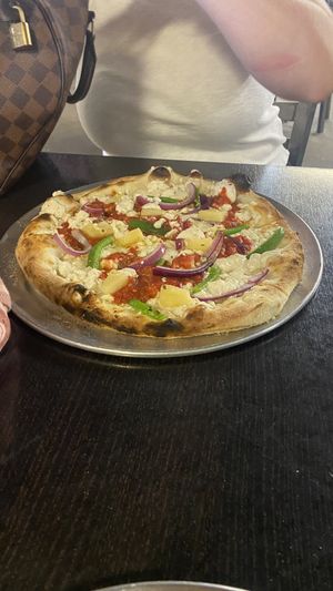 Custom pizza at V Pizza - San Marco in Jacksonville