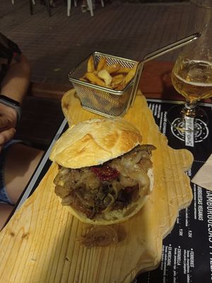 Hamburguesa Turqueta at Temptations in Menorca