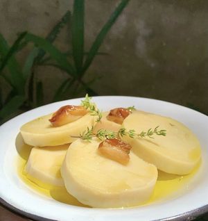 Hearts of palm with olive oil and garlic. From their Instagram at Brota in Rio De Janeiro