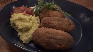 Bolinhos de feijão mexicanos  at Brota in Rio De Janeiro